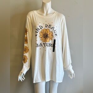 NWT Torrid Peace Raglan Tee Size X-Large